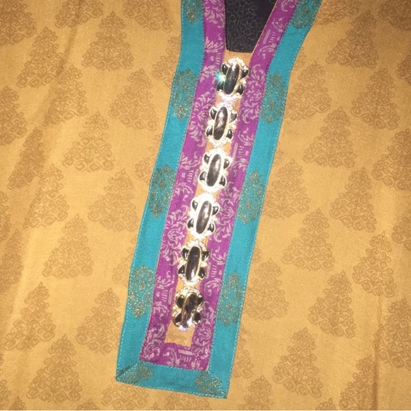 Exclusive boutique
Pakistani Kurti in perfect condition. - Picture 4 of 6
